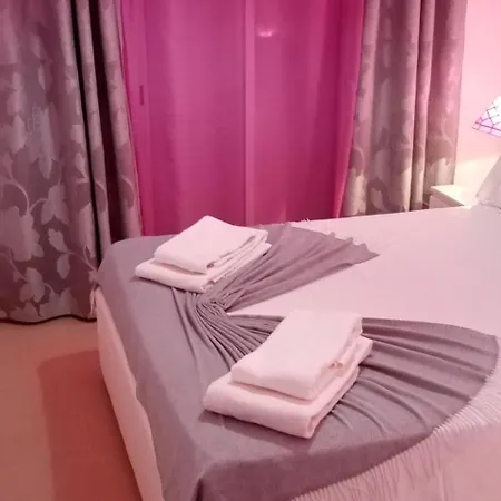 Casinha Henrique Lagos